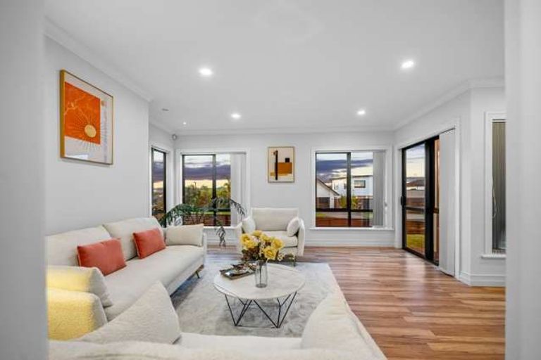 Photo of property in 5 Kingfisher Road, Silverdale, 0932