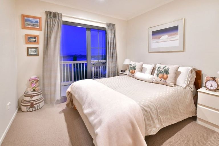 Photo of property in 6 Melandra Road, Stanmore Bay, Whangaparaoa, 0932
