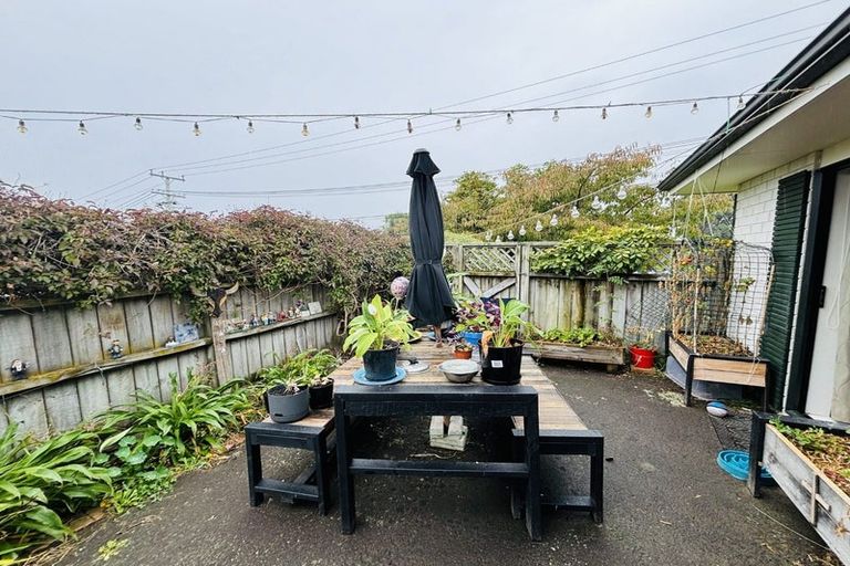 Photo of property in 20a Hira Street, Waikanae, 5036