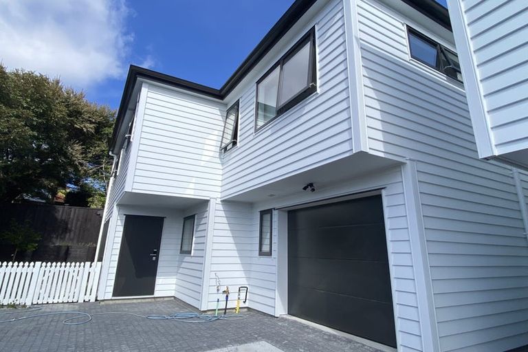 Photo of property in 31 Weldene Avenue, Glenfield, Auckland, 0629
