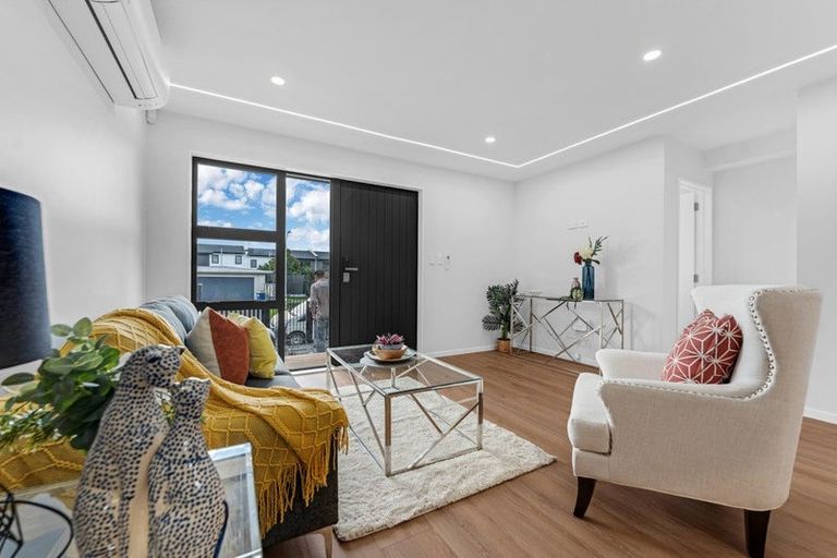 Photo of property in 7/1 Benita Place, Sunnyvale, Auckland, 0612