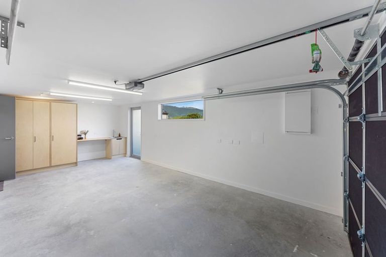 Photo of property in 4 Mirek Street, Waikanae, 5036