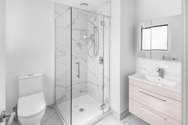 Photo of property in 1/4 Collingwood Street, Waterloo, Lower Hutt, 5011