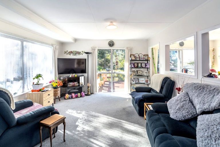 Photo of property in 28 Churchill Crescent, Featherston, 5710