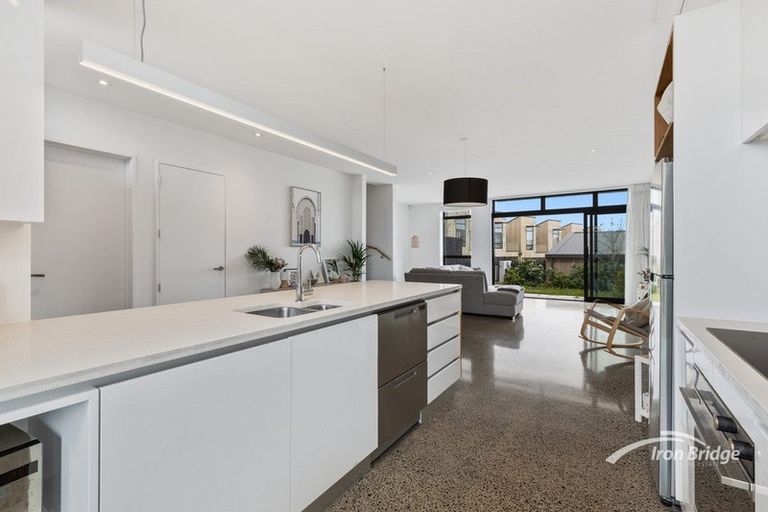 Photo of property in 252 Hobsonville Point Road, Hobsonville, Auckland, 0616