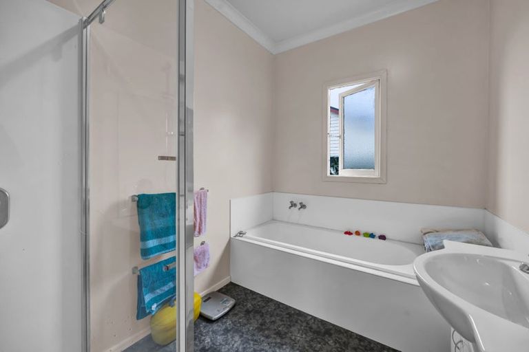 Photo of property in 30 Cloten Road, Stratford, 4332