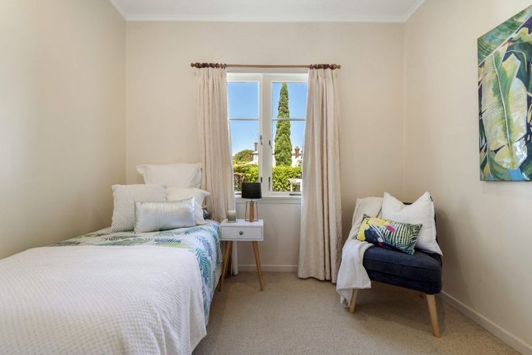 Photo of property in 1/26 Queens Parade, Devonport, Auckland, 0624