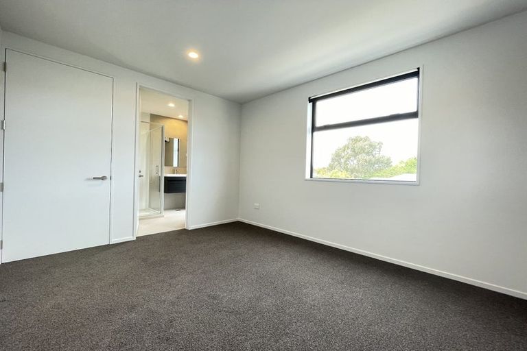 Photo of property in 12 Mohua Lane, Upper Riccarton, Christchurch, 8041