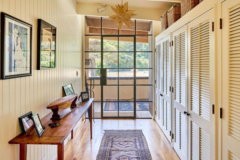 Photo of property in 612 Marine Drive, Days Bay, Lower Hutt, 5013