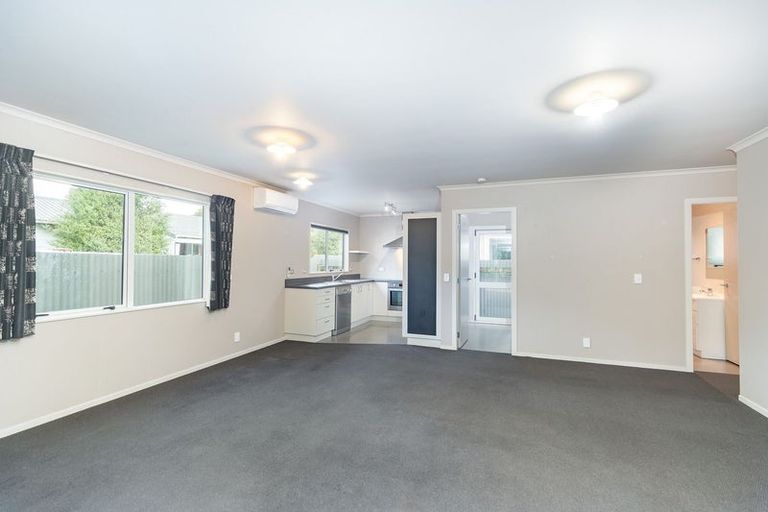 Photo of property in 6c Pokaka Street, Birchville, Upper Hutt, 5018