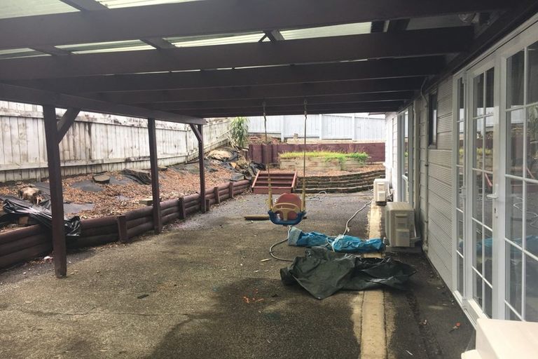 Photo of property in 2/248 Sturges Road, Henderson, Auckland, 0612