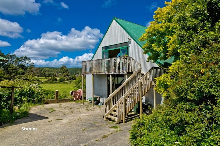 Photo of property in 247 Ararimu Valley Road, Helensville, Waimauku, 0882