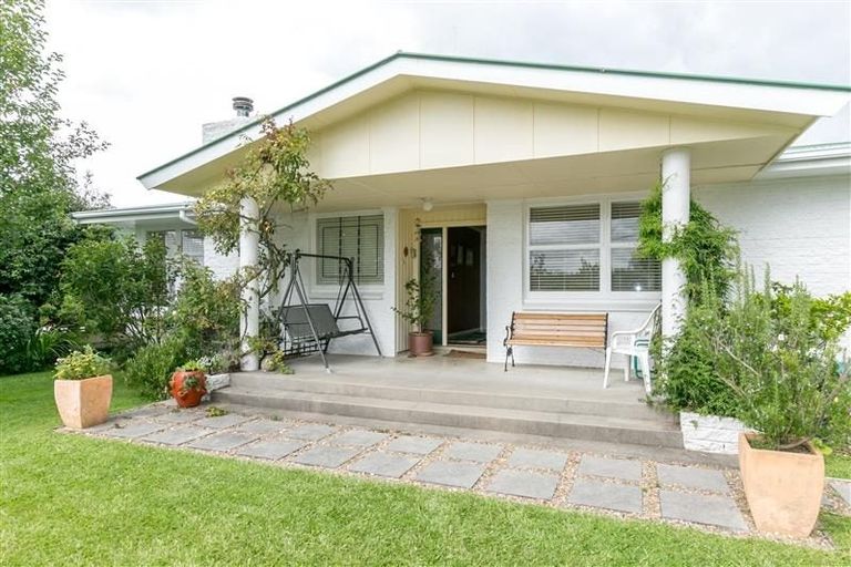 Photo of property in 2 Carlson Crescent, Silverdale, Hamilton, 3216
