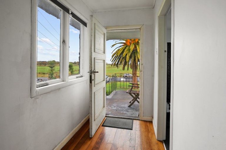 Photo of property in 176 Collins Road, Temple View, Hamilton, 3282