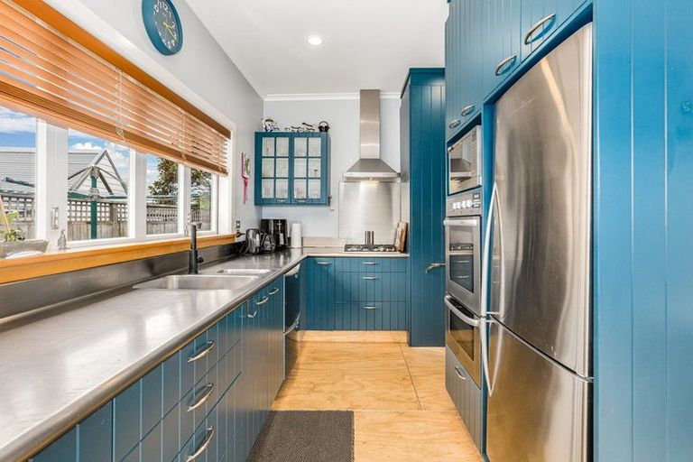 Photo of property in 191 Coutts Street, Rongotai, Wellington, 6022