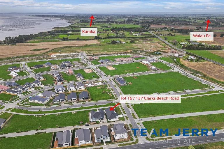 Photo of property in 4 Gertrude Cole Road, Clarks Beach, 2122