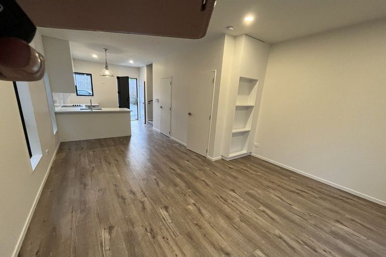 Photo of property in 10/241 Don Buck Road, Massey, Auckland, 0614