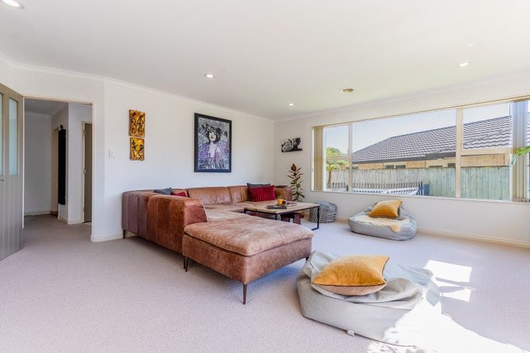 Photo of property in 15 Datum Way, Paraparaumu, 5032