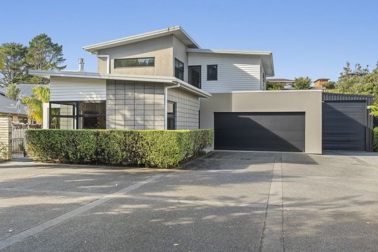 Photo of property in 13 Fernbrook Drive, Hurworth, New Plymouth, 4310