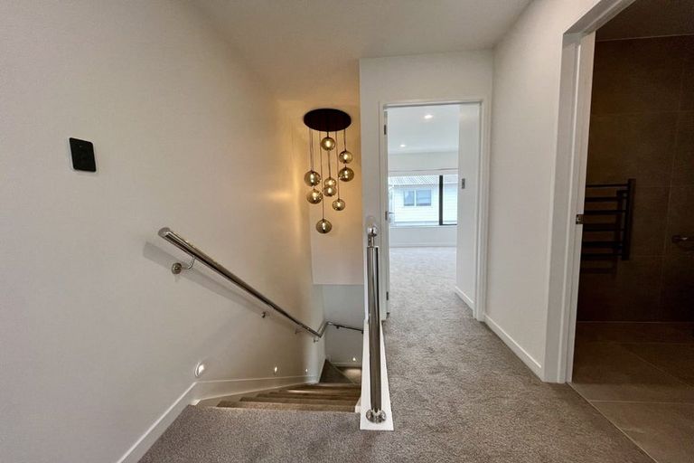 Photo of property in 98c Royal Road, Massey, Auckland, 0614