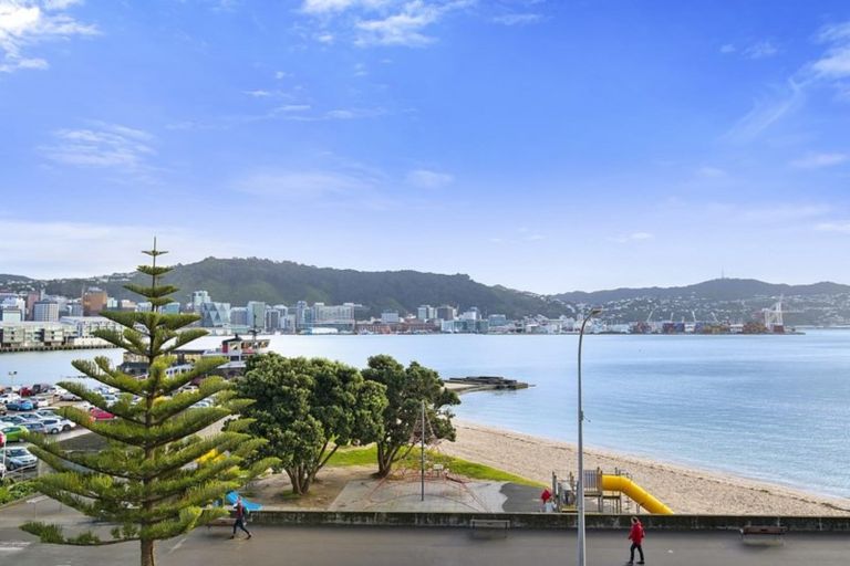 Photo of property in 166u6 Oriental Parade, Oriental Bay, Wellington, 6011