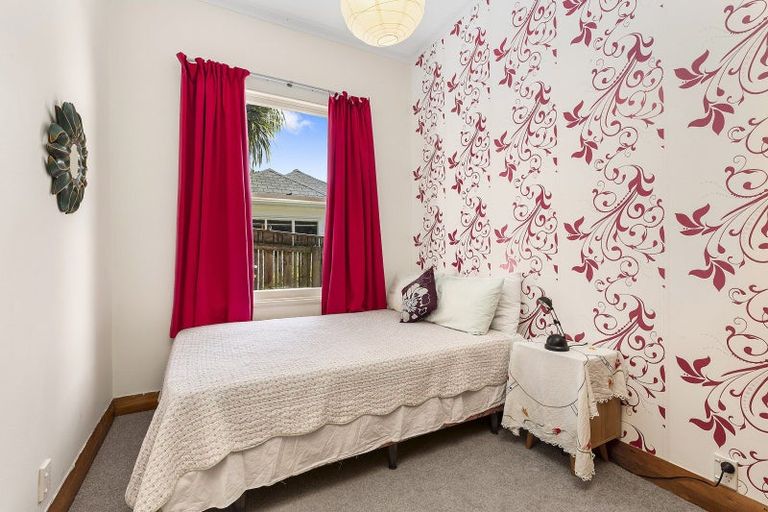 Photo of property in 112 Inglis Street, Seatoun, Wellington, 6022