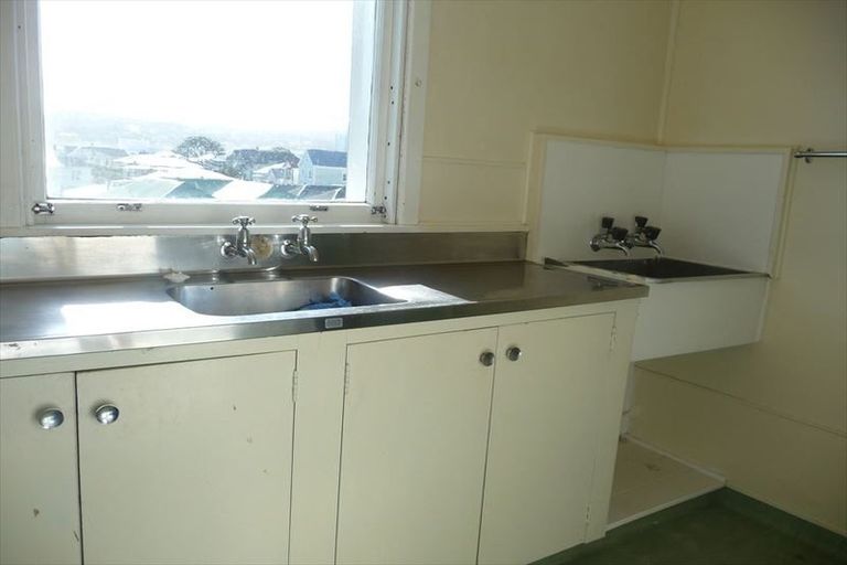 Photo of property in 94 Austin Street, Mount Victoria, Wellington, 6011