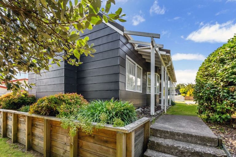 Photo of property in 27 Tobin Place, Richmond Heights, Taupo, 3330