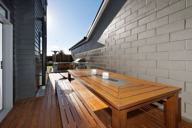 Photo of property in 14 Teal Way, Hobsonville, Auckland, 0616