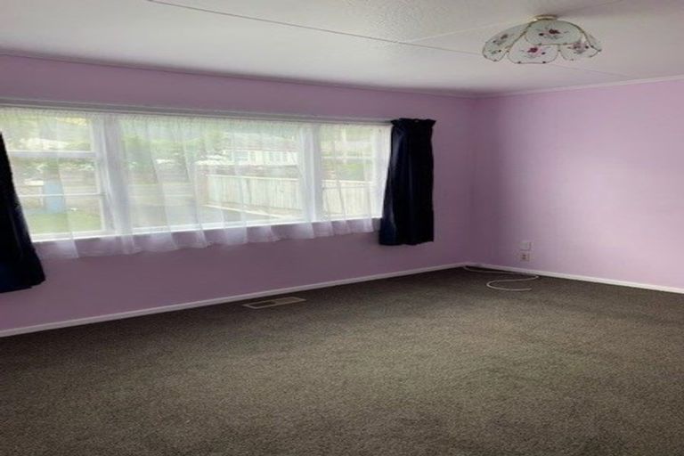 Photo of property in 22 Hay Street, Wainuiomata, Lower Hutt, 5014