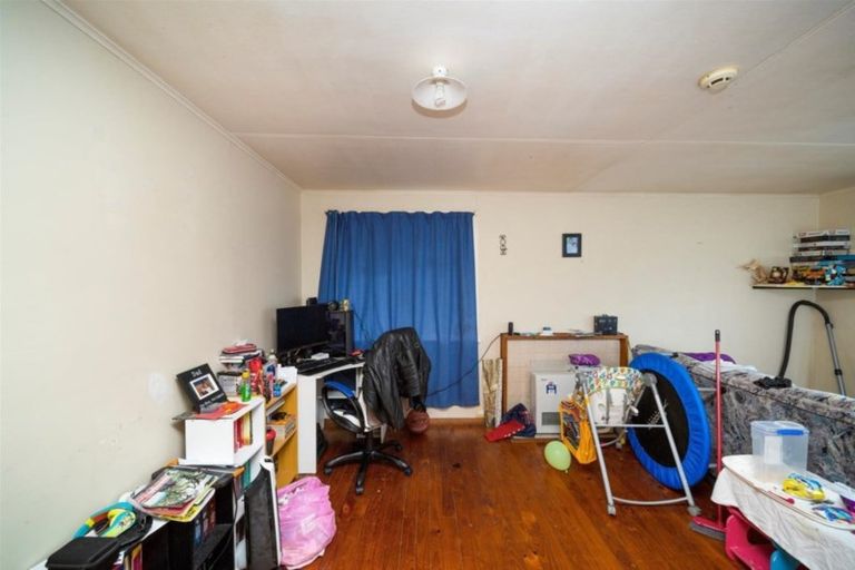Photo of property in 14 Mclean Street, Hawera, 4610