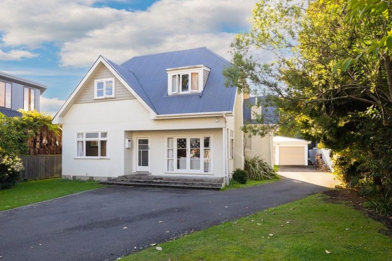 Photo of property in 71 Te Awe Awe Street, Hokowhitu, Palmerston North, 4410