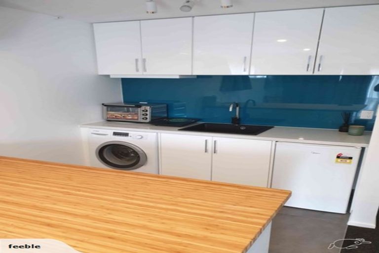 Photo of property in 1/20 Okareka Place, Pakuranga Heights, Auckland, 2010