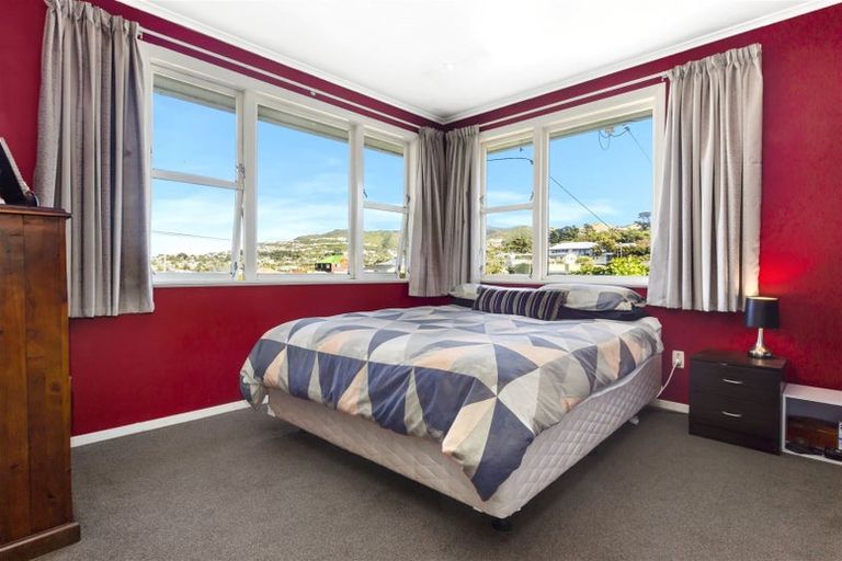 Photo of property in 1 Angell Street, Johnsonville, Wellington, 6037