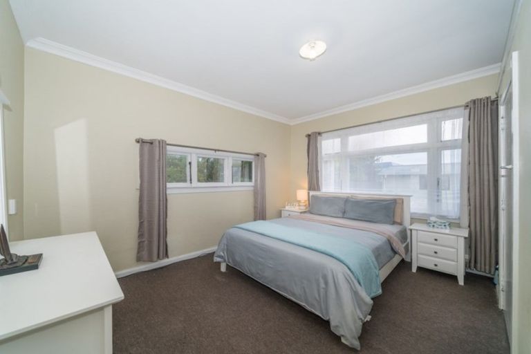Photo of property in 20 Milson Line, Roslyn, Palmerston North, 4414