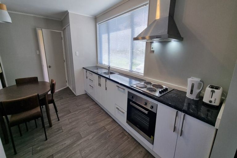 Photo of property in 26 Seaward Road, Edendale, 9825