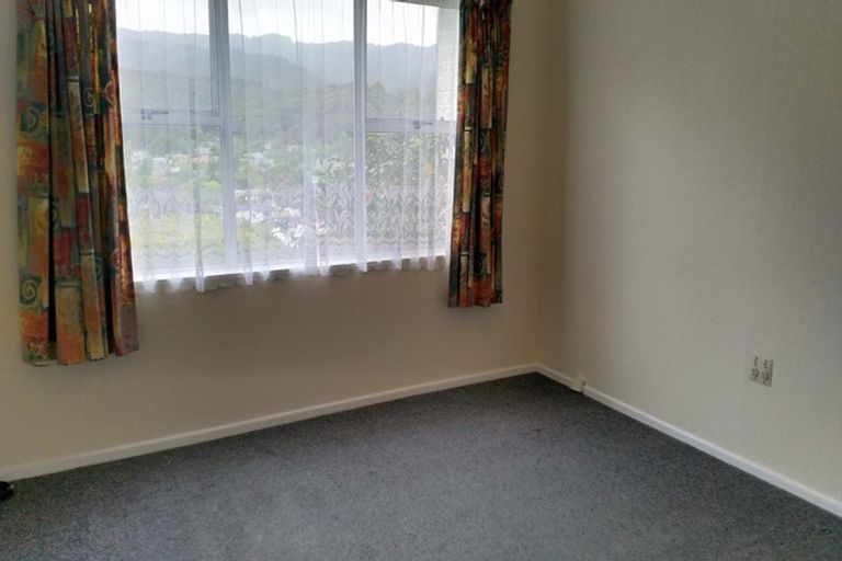 Photo of property in 7a Lincoln Grove, Wainuiomata, Lower Hutt, 5014