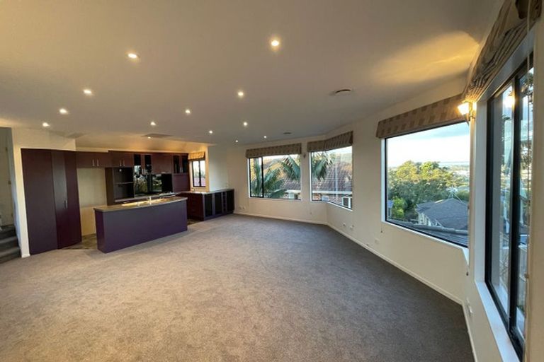 Photo of property in 1/41 High Road, Glenfield, Auckland, 0629