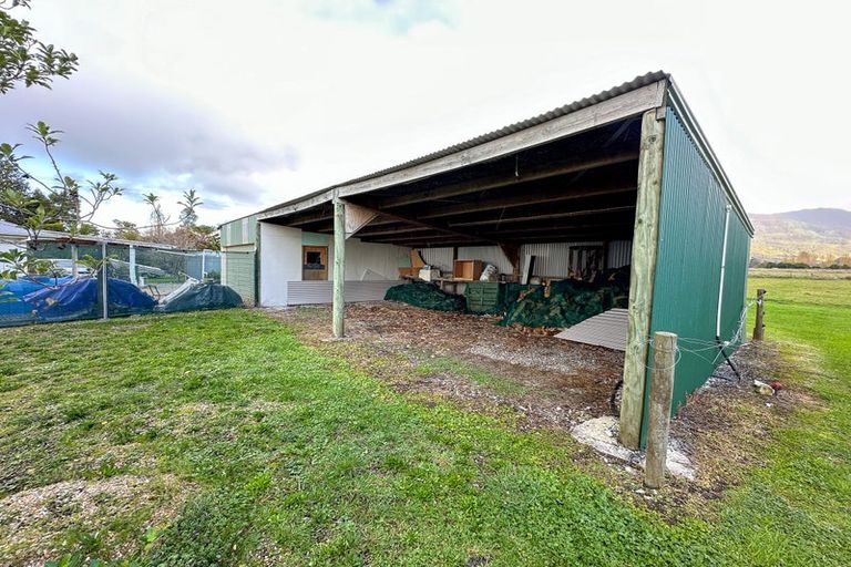 Photo of property in 77 Patons Rock Road, Patons Rock, Takaka, 7182