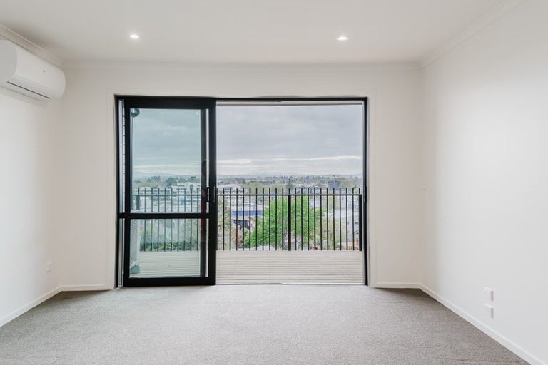Photo of property in 3/12 Ruakiwi Road, Hamilton Lake, Hamilton, 3204