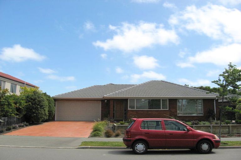 Photo of property in 25 Chesterfield Mews, Russley, Christchurch, 8042