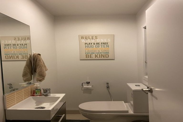 Photo of property in 1u4 June Place, Hamilton East, Hamilton, 3216