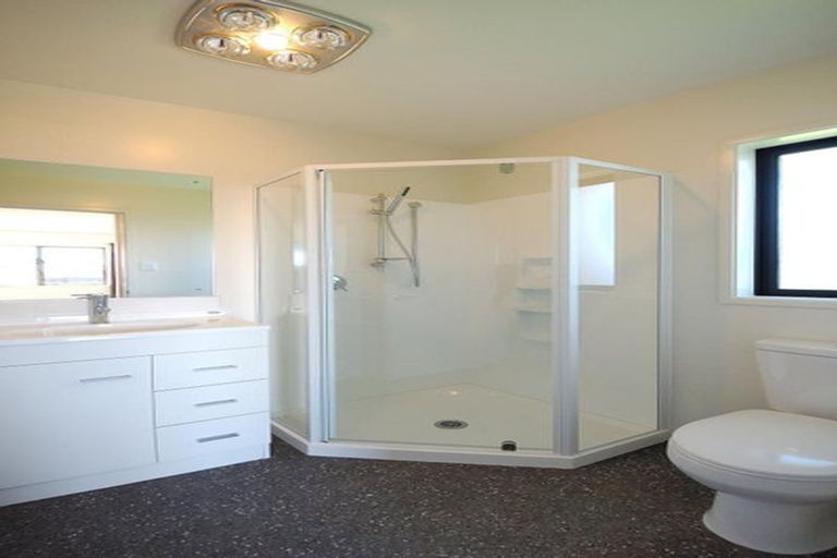 Photo of property in 2 Hartford Crescent, Rolleston, 7615