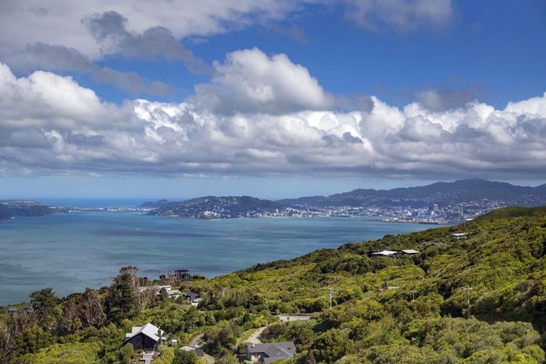 Photo of property in 23 Promontory Crescent, Newlands, Wellington, 6037