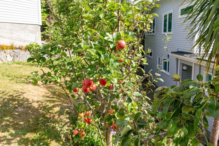 Photo of property in 34 Spencer Street, Crofton Downs, Wellington, 6035