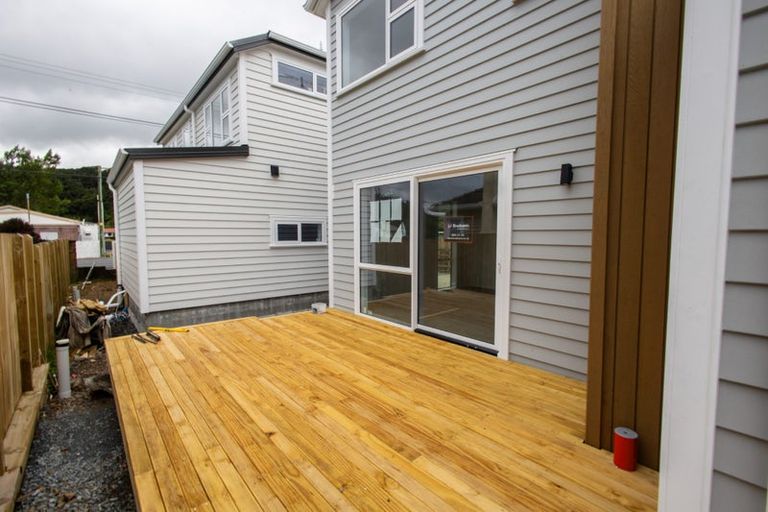 Photo of property in 82 Main Road, Wainuiomata, Lower Hutt, 5014