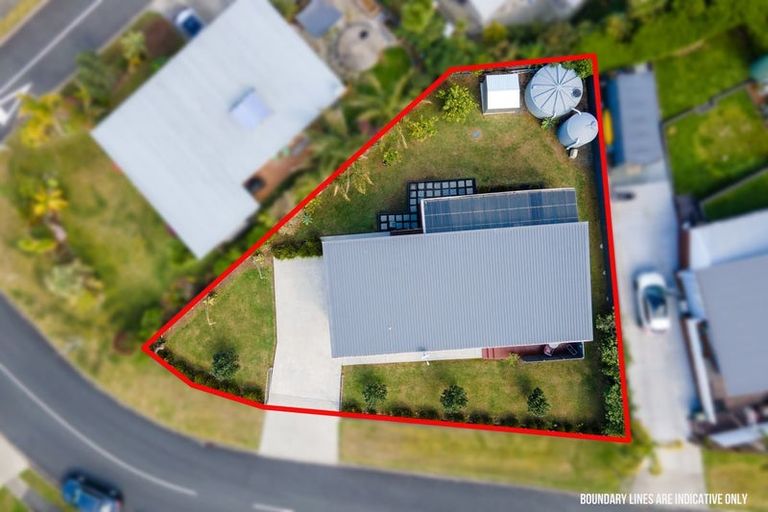 Photo of property in 9 Weka Street, Mangawhai, 0505