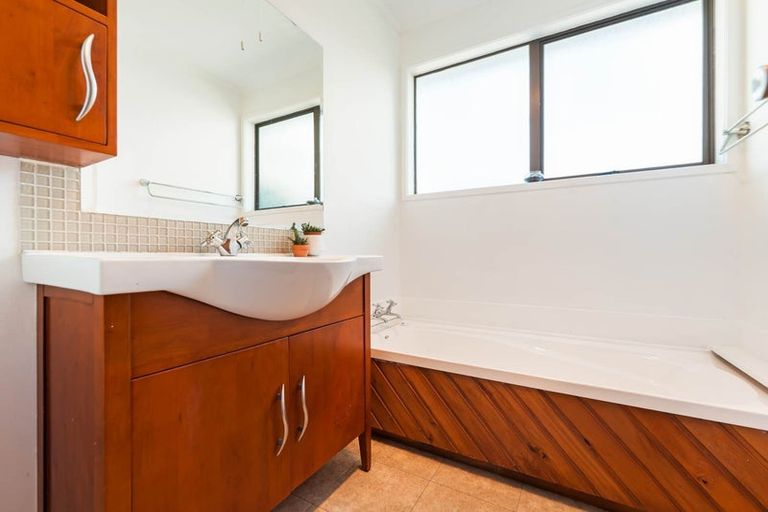 Photo of property in 157 Gills Road, Half Moon Bay, Auckland, 2014