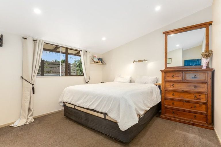 Photo of property in 16 Karaka Grove, Raumati Beach, Paraparaumu, 5032