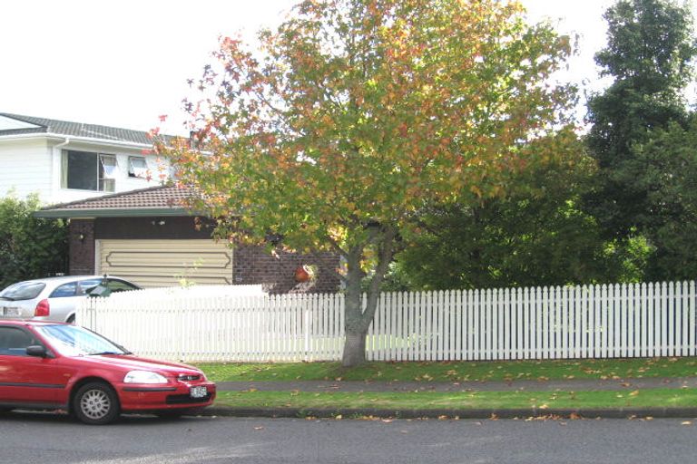Photo of property in 41 Priestley Drive, Bucklands Beach, Auckland, 2014